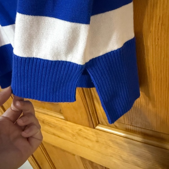 CAbi Navy Ribbed Knit Sweater size Medium - Picture 6 of 7